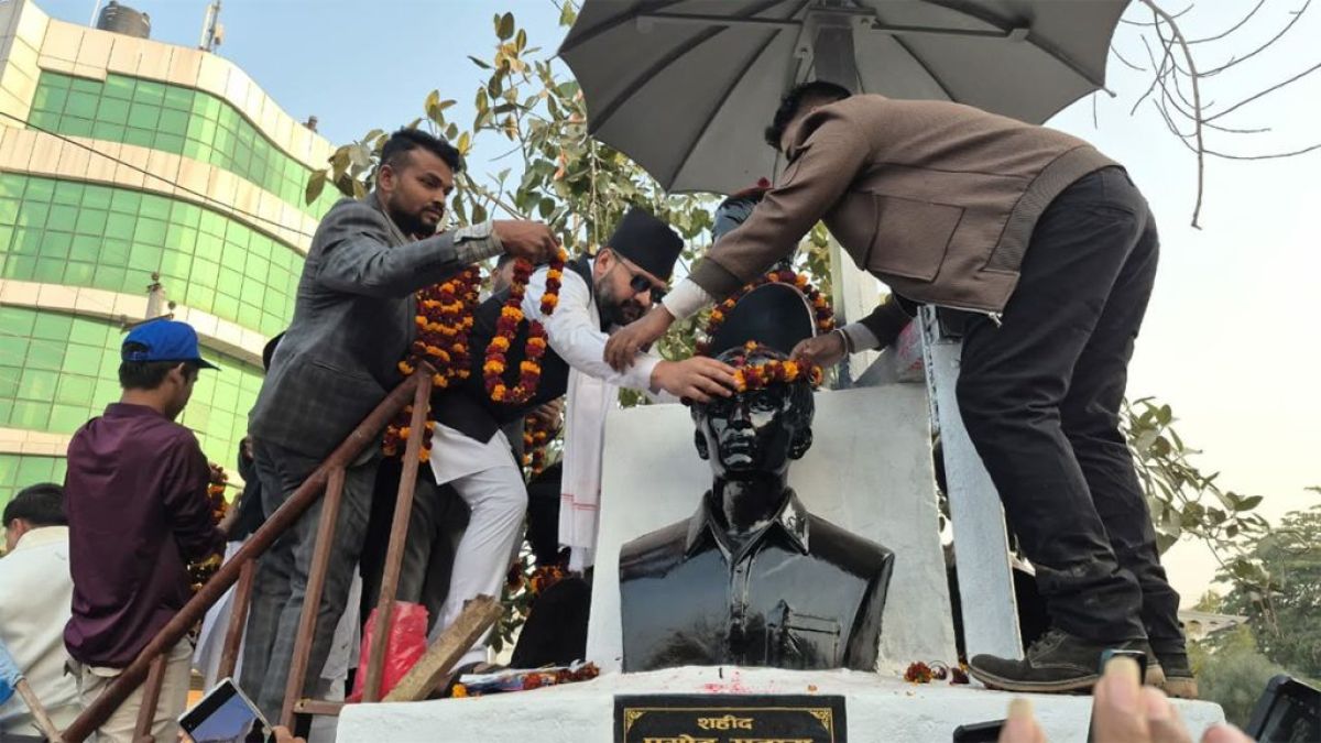 मधेश आन्दोलनका पहिलो शहीदलाई बालेनको माला